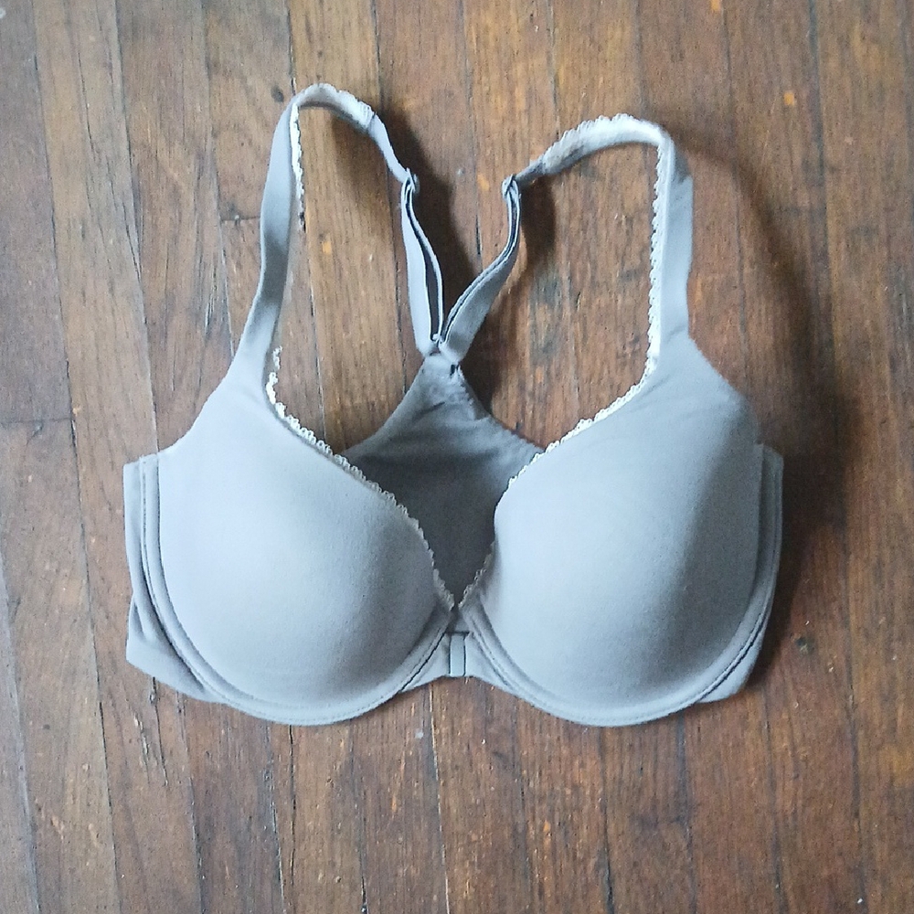 Victoria's Secret Seamless Bra Intimates